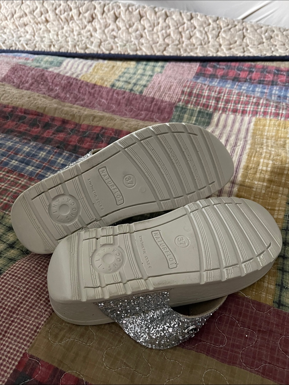 FitFlop Silver Glitter Thong Sandals - Picture 2 of 2